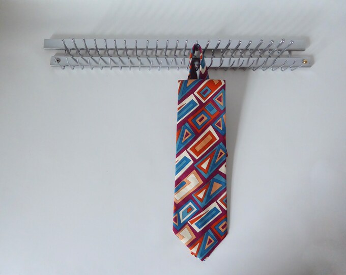 Vintage chrome tie rack. Modern style. 1970. Vintage decor. 23 ties. Mid century tie rack