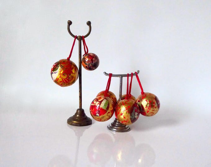 Lot of 7 vintage styrofoam Christmas balls. 1980. Christmas decoration. Vintage Christmas tree.