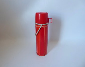 Vintage King-Seely thermos. Norwich Conn. USA. 1970. Thermos mid century. Red thermos.