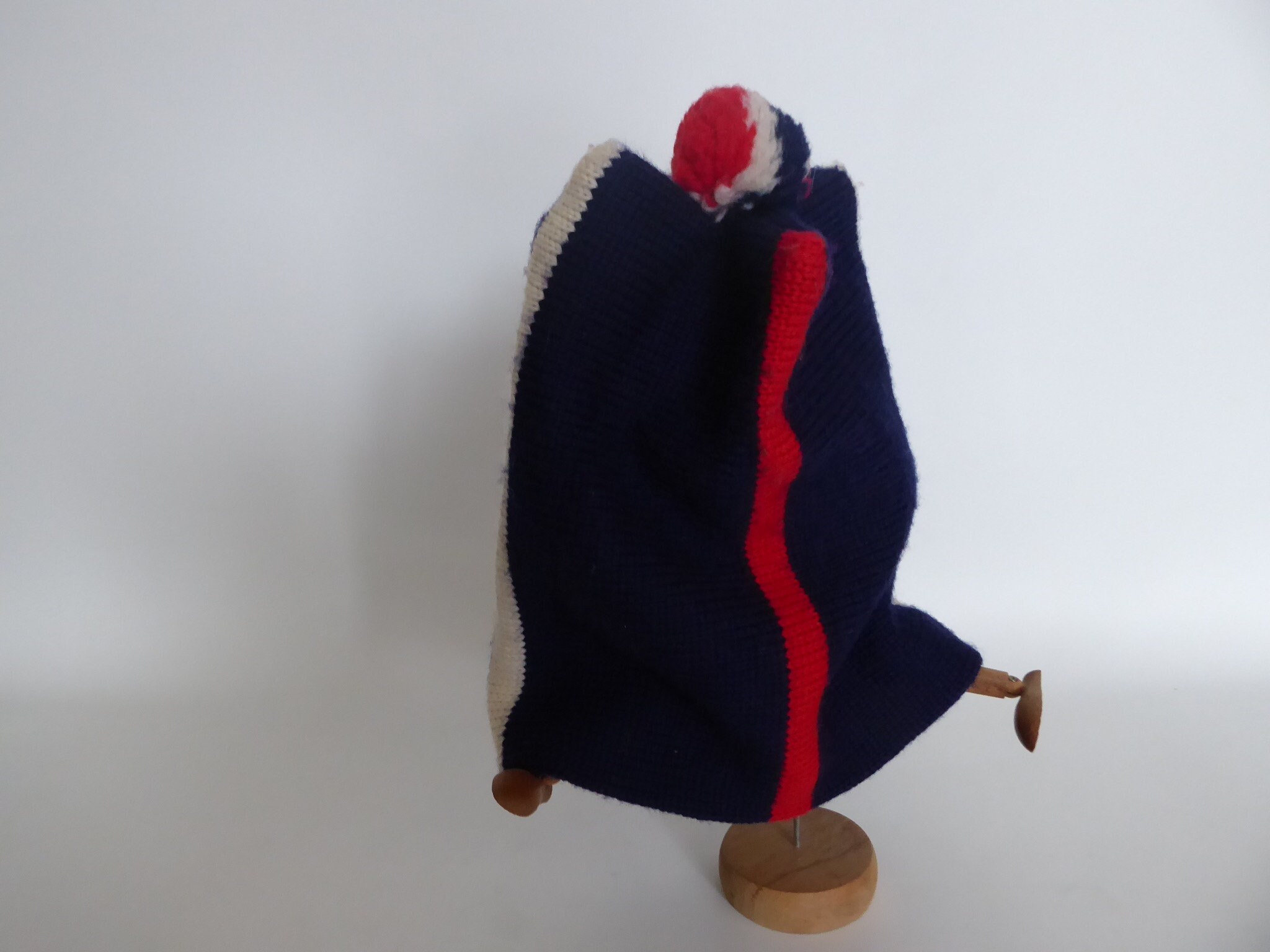 Tuque bonnet ski vintage wool. Navy blue, white and red. Year 70