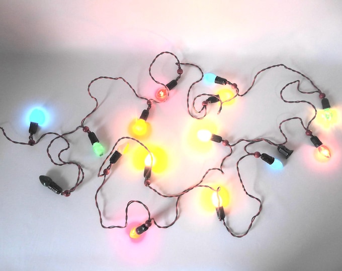 Noma light garland. 15 lights. 1950. Bakelite tips. Vintage Christmas decoration. Retro Christmas tree.