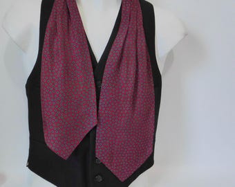 Burgundy red pure silk lavallière. Whiteaways Made in England. 1950. Ascot vintage.
