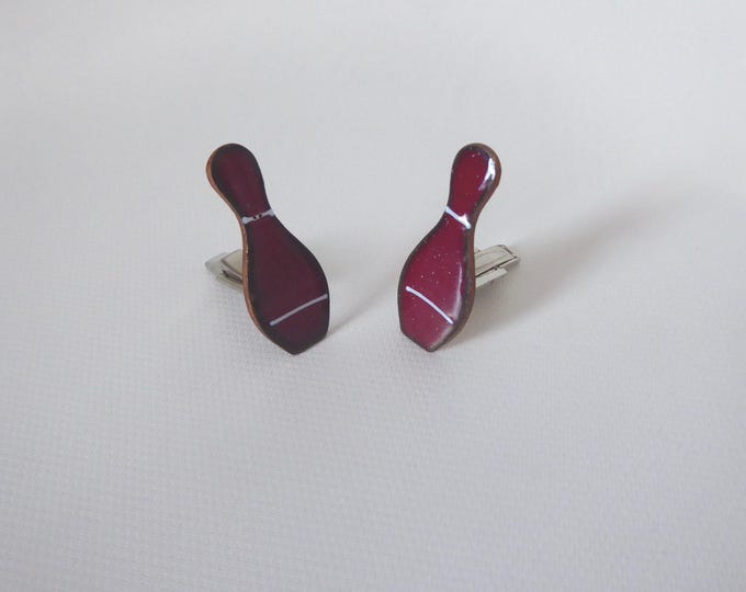 Bowling pin cufflink enamel on copper. Year 1960. Vintage sports cufflink.