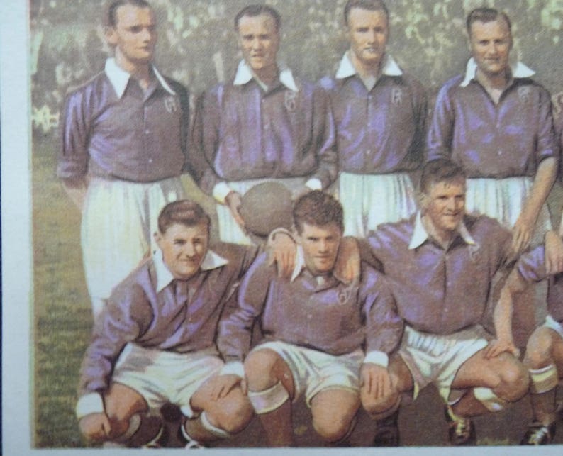 SC Anderlecht. Belgian Champions 1950-51. Division of Honour. Aiglon Chocolate Club. 1950s Football. Football Photogravure. Soccer image 4