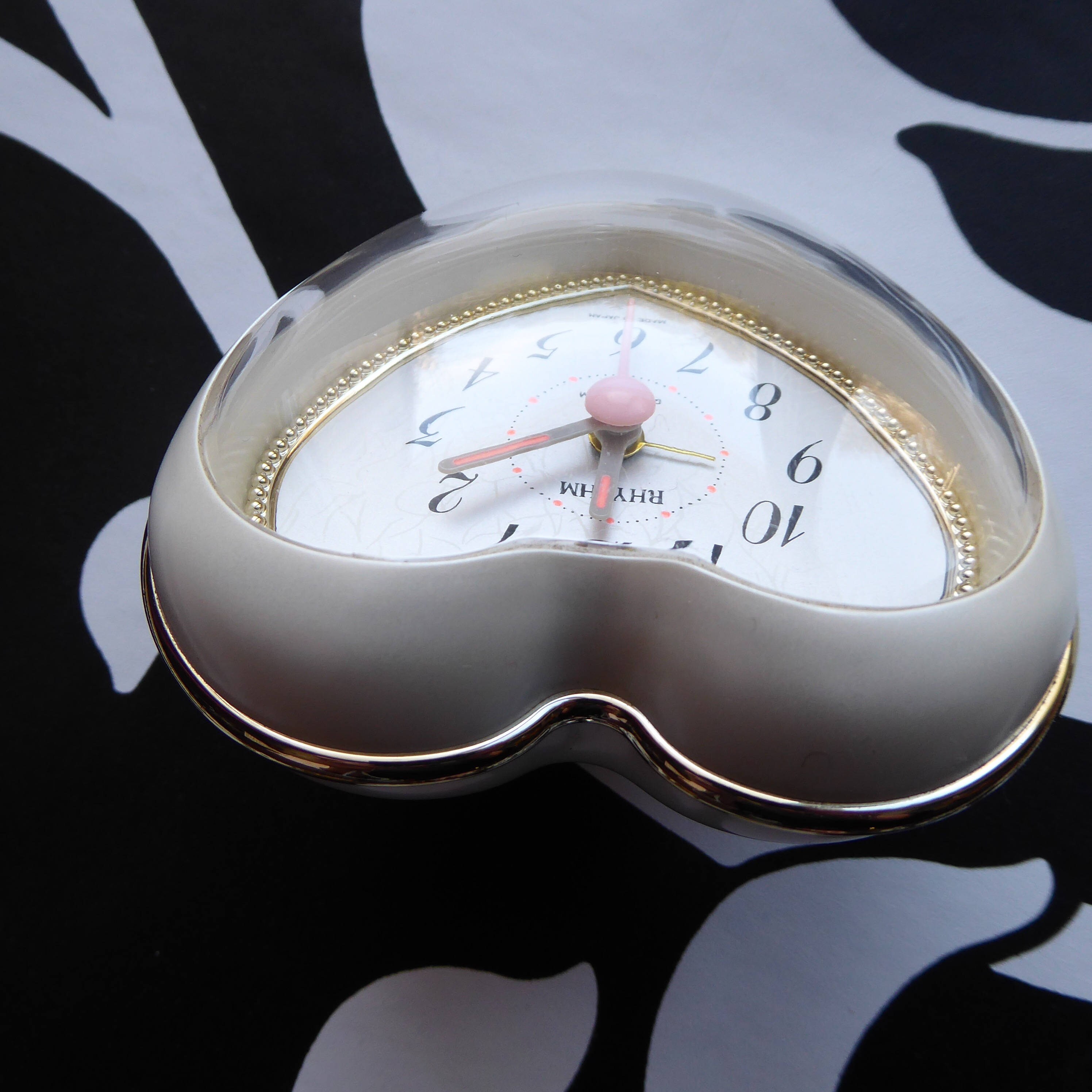 Clock. Alarm Rhythm. Made in Japan. The heart space. 1970's white, pink