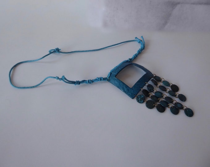 Handmade adjustable pendant necklace. Paper mache. Lapis lazuli. 80s. Modern style. African. Bohemian. Hippie. Boho jewelry.