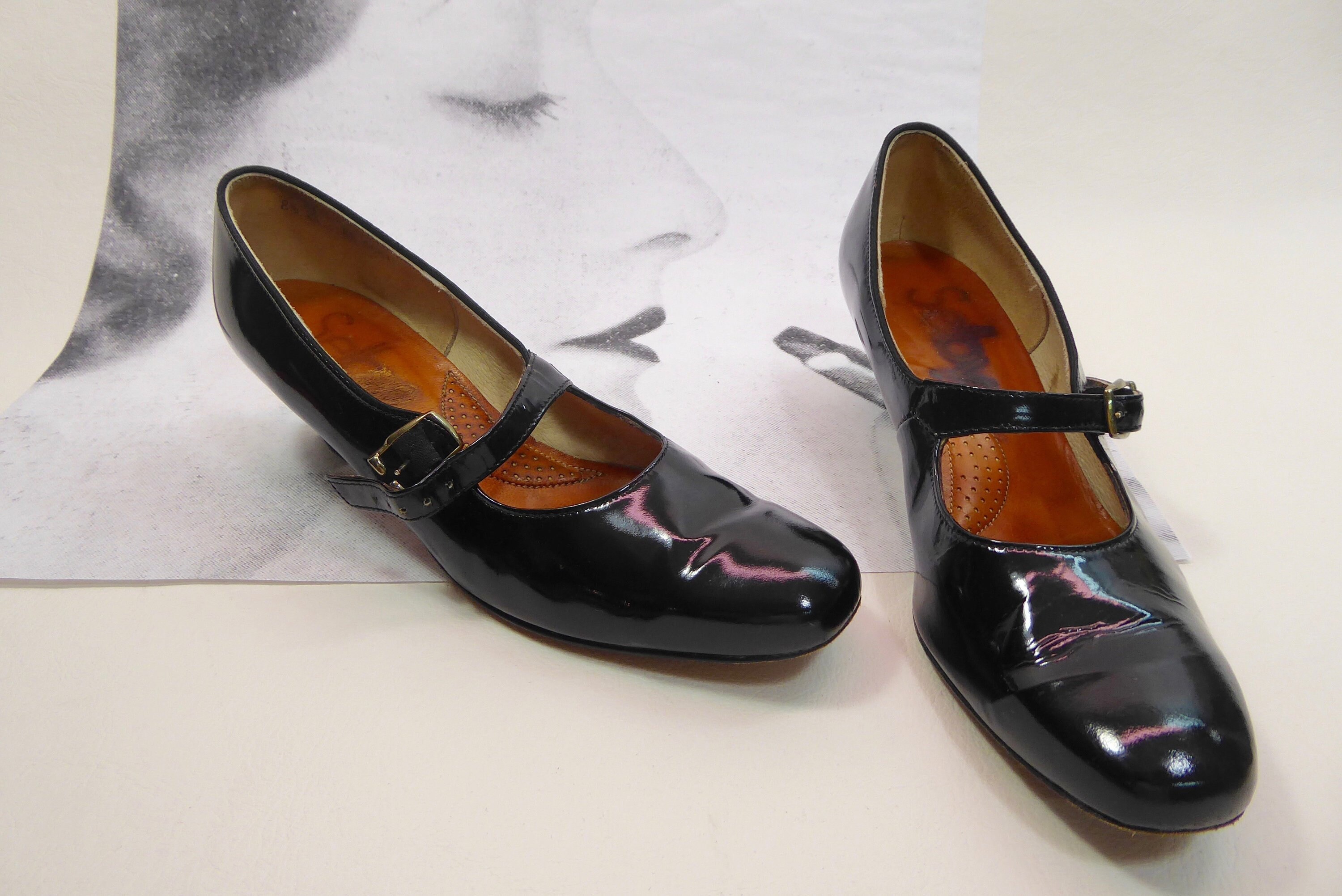 1950s mary jane shoes