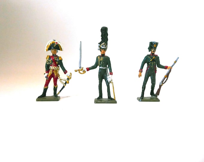 3 Starlux soldiers 1st Empire. Metal figurine. Prussian hunters. Marshal Bessieres. 1960.
