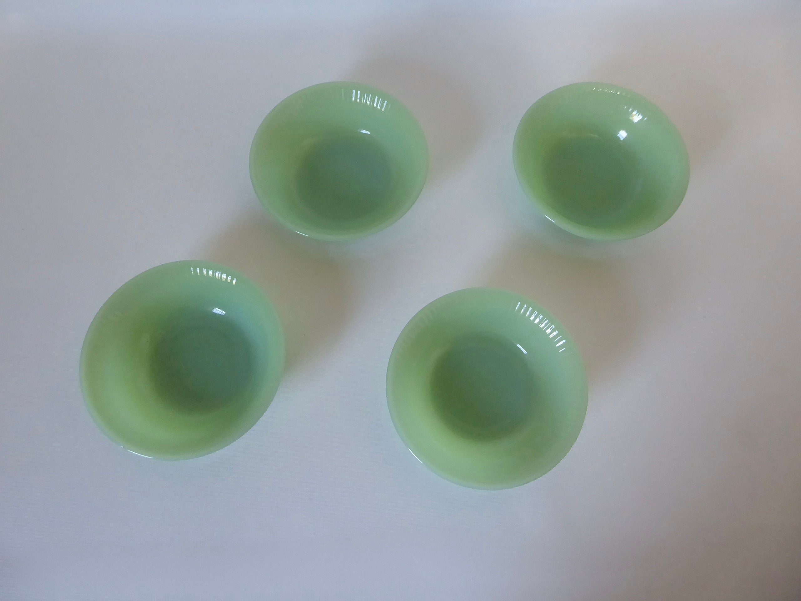 Jadeite Green Depression Style Glass Beehive Drippings Bowl With