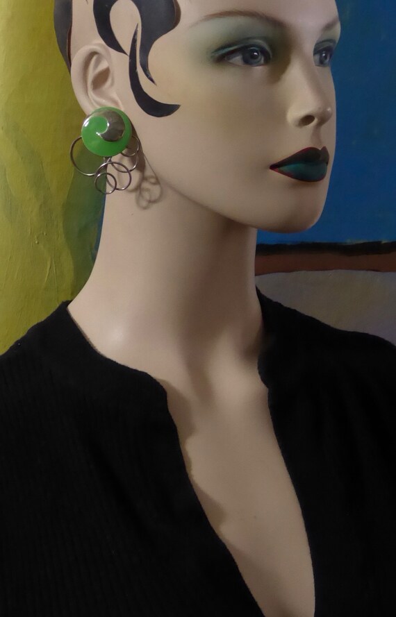 JOLIE PAIRE BOUCLES D'OREILLES VINTAGE marquées JACQUES ESTEREL Métal doré XX