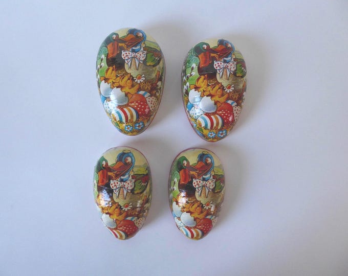 Oeufs de Pâques vintage. Deux contenants en forme d'oeuf pour chocolats de Pâques. Western Germany. 1950.