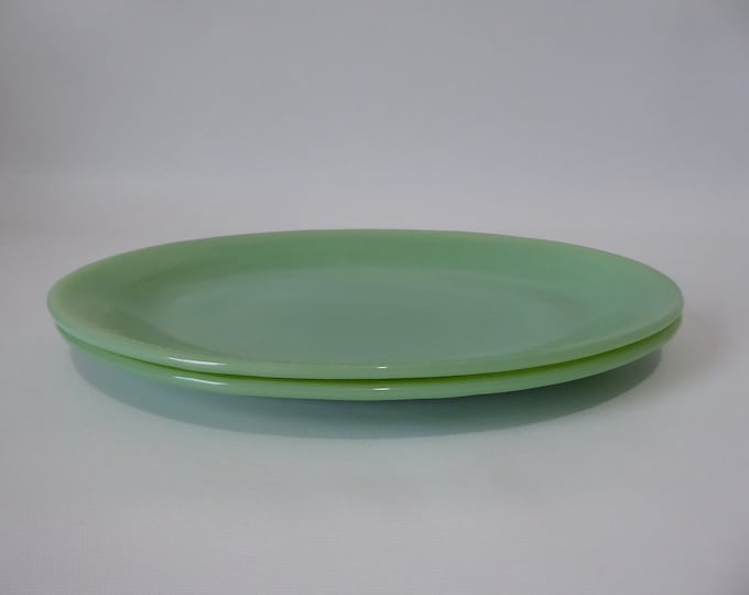 2 Fire King Jade green oval serving plates. Jane Ray. 1950. Vintage tableware. Depression plate. Vintage restaurant plate.