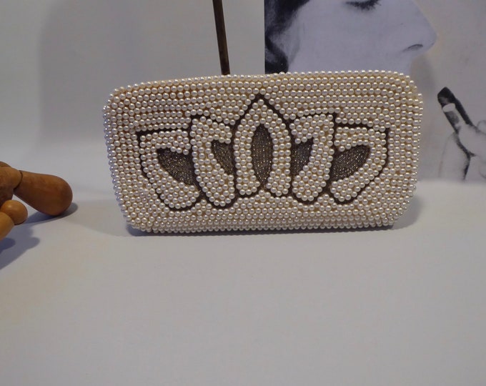 1930/40 handbag. Pearl and glass bead clutch. Zipper. Art deco pattern. Vintage evening bag. Prom bag. Dance bag.