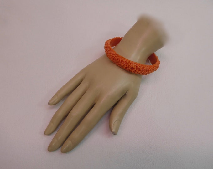 Pressed celluloid junk bracelet. Coral color. Floral pattern. 1930. Vintage jewelry. Plastic bracelet 1930. Narrow bracelet