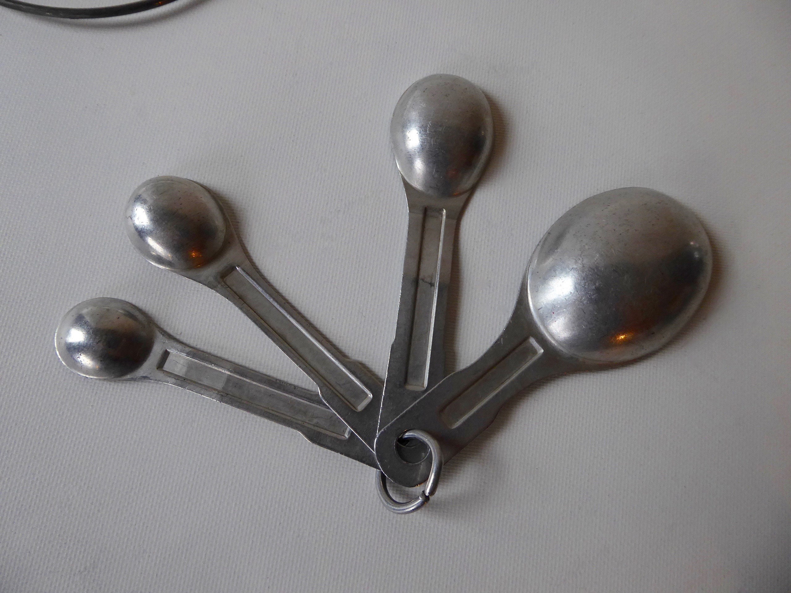 Vintage Aluminum Measuring Spoons Set of 3 Tablespoon Half Teaspoon One  Quarter Teaspoon Set of Three Antique Aluminum Spoon Measuring Set -   Israel