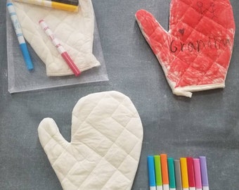 DIY Oven Mitt Craft Kit for Kids. DIY Gift from Kids. Mom Gift.  Grandma Gift. Dad Gift. Teacher Gift.