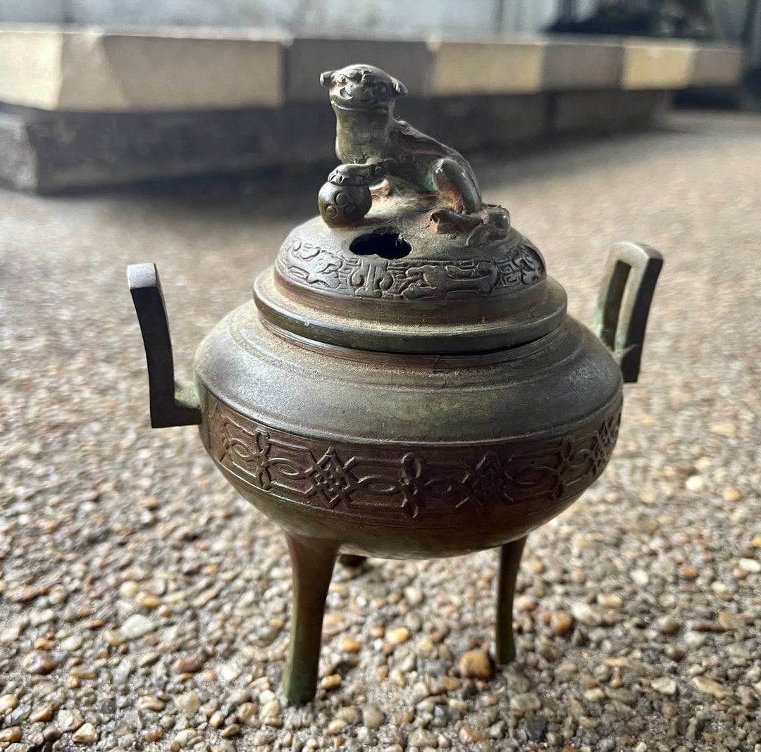 Antique 19th Century Chinese Bronze Lidded Tripod Incense Burner