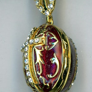 Russian Faberge Silver egg Pendant, Metallic Purple Charm w/opened to 3 piece set. .925