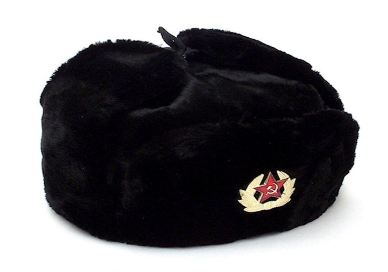 Authentic Russian Ushanka Military Hat Black w Soviet Red Army Badge Size Medium 58 cm