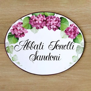 Letrero con nombre de familia personalizado, hortensia rosa, placa de cerámica para exteriores para casa, decoración de pared para jardín