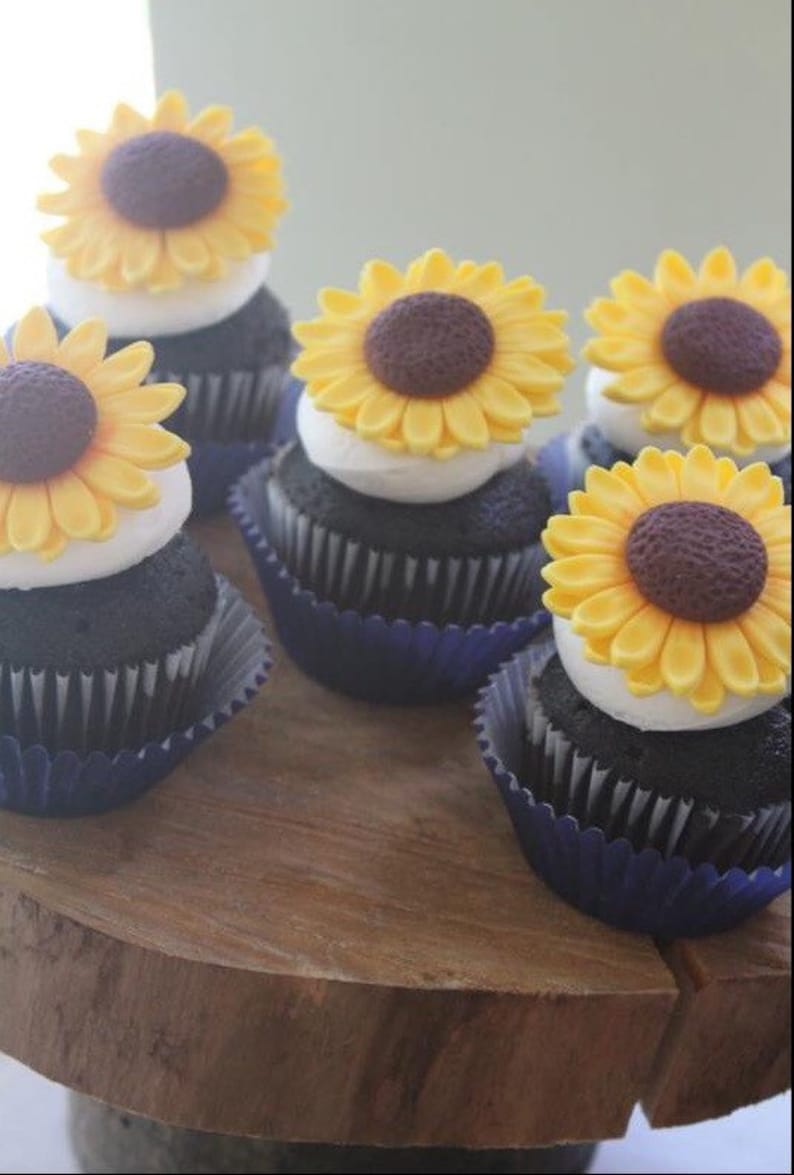 Fondant Flowers 12 Medium Sunflowers 2 Edible Flowers Etsy