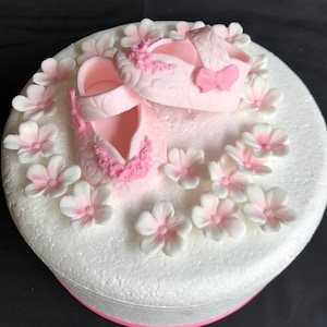Pink christening cake topper girl 20pcs baby shoes cake topper edible shoe fondant flowers decorations baptism cake topper baby cake topper