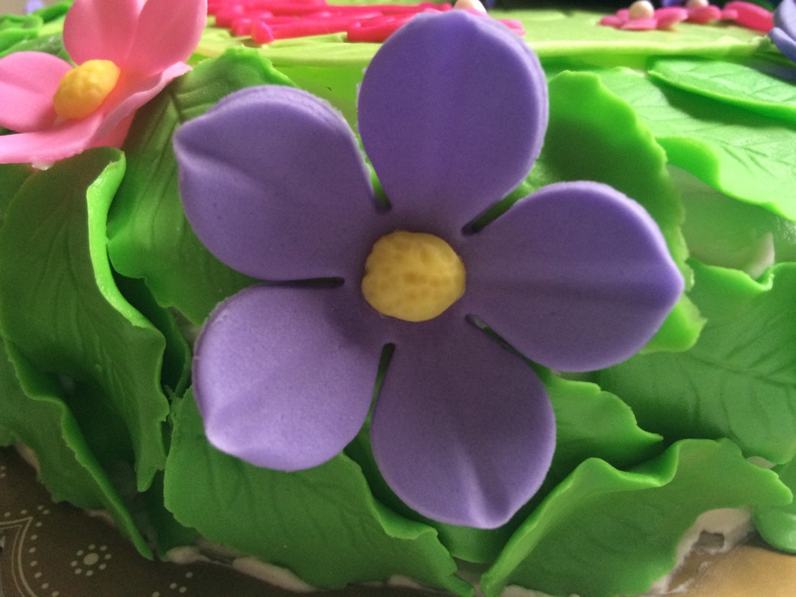 24 Lavender Edible Flowers Cake Decorations Fondant Flowers Etsy