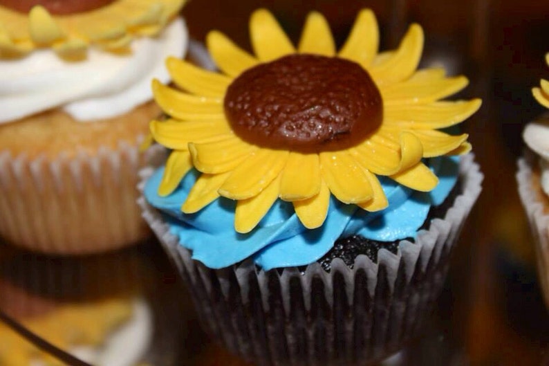 Large Sunflowers fondant flowers 12pcs 2.75 edible Etsy