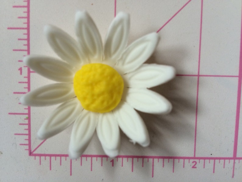 Fondant flowers 12 white Gerbera Daisy Edible Fondant Flowers Etsy
