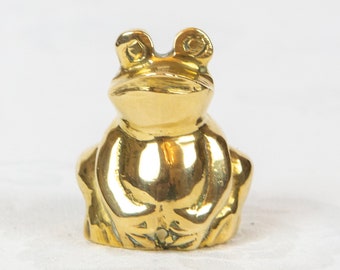 Small brass Frog – Vintage Ornament / Amimal Figurine