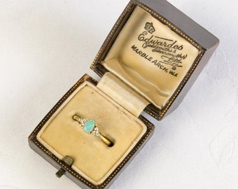 Vintage Edwardes Ring Box, Marble Arch London – Rich brown with ivory velvet and silk