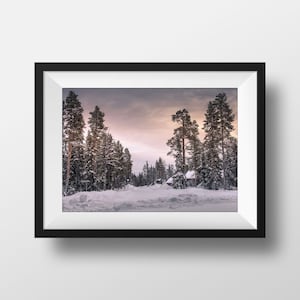 Impresión fotográfica Laponia – Finlandia Paisaje Chalet de nieve en color Decoración de pared
