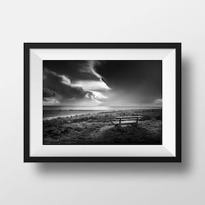 Foto Brittany Preto e Branco - Finistère Seaside Beach Bancos Fotografia Paisagem Nascer do Sol Pôster Decoração de pôster