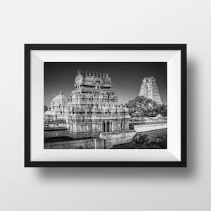 Photo Black and White India -  Gopuram Srirangam Tamil Nadu Temple Photography Landscape Image South India Poster Travel