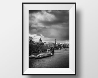 Photo Paris La Tour Eiffel  – La Seine Image Pont des Arts paysage urbain Photographie Noir et Blanc Poster Affiche Décoration Murale