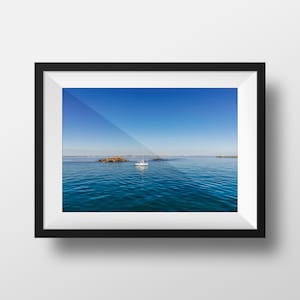 Impressão fotográfica da Bretanha - As Ilhas Glénans Finistère Azul Mar Veleiros Cor Decoração de parede Pôster de fotografia de paisagem