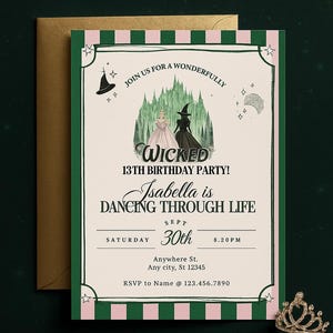 Könnte beinhalten: Eine Geburtstagseinladung mit grünem und rosa Rand, mit dem Text "Wicked 13th Birthday Party!" und "Isabella is Dancing Through Life." Die Einladung enthält Datum, Uhrzeit und RSVP-Informationen. Eine goldene Krone befindet sich in der Ecke.