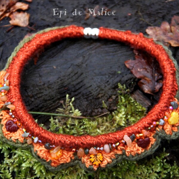 Crocheted, crochet, Neckshawl, Necklace, Choker. Fall, Natural, Leafy, Leaf, Fairy, autumn, Forest. Green, kaki, orange, rusty, gems