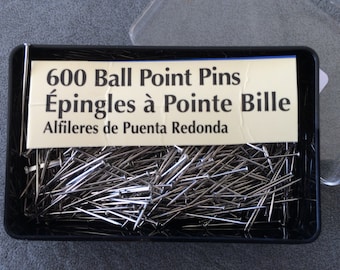 Straight Pins, Dress Making Pins, Ball Point Pins, Quantity 600, In a Plastic Case, Made by Prym-Dritz Corp, Never Used, Flat Metal Head