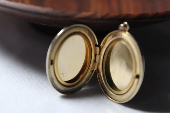 Vintage Gold Filled Locket - image 3