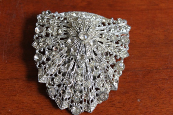 Art Deco Silver Tone Dress Clip With Rhinestones - image 5