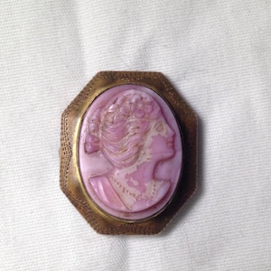 Unusual Vintage /Victorian Cameo Brooch