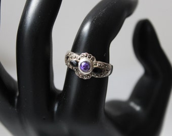 Vintage Sterling Silver Amethyst Ring