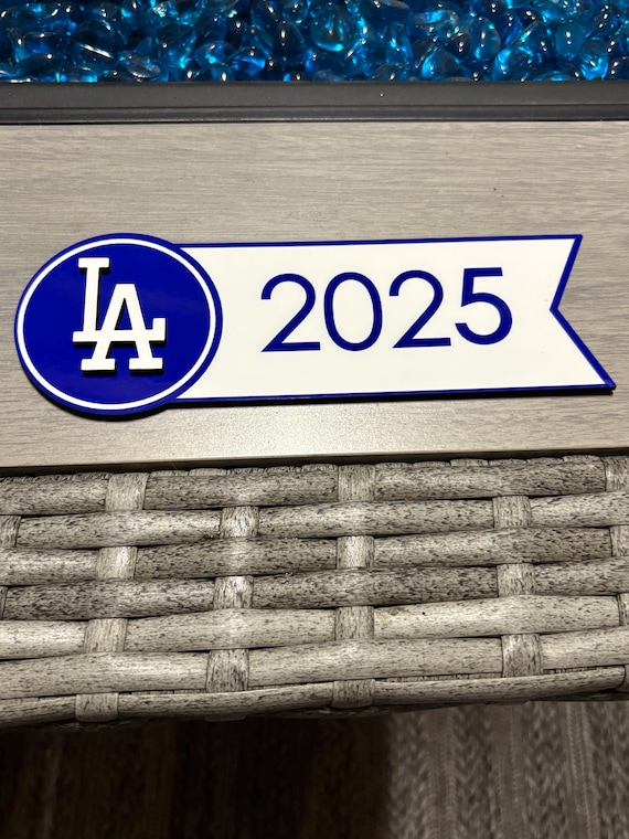 ドジャースのワールドシリーズ優勝ペナント（2025年を含む） - Etsy 日本