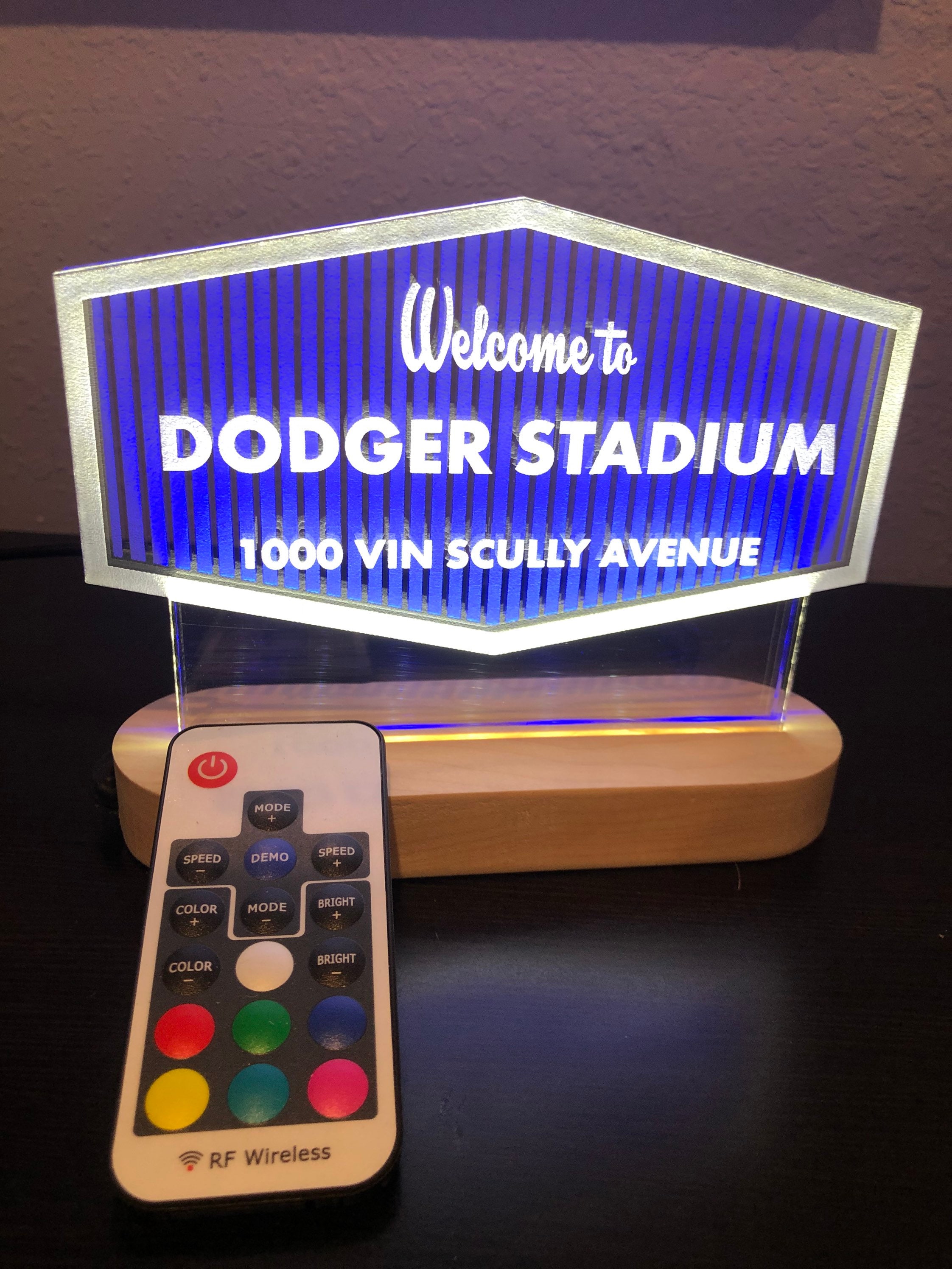 ロサンゼルス・ドジャースファン、LEDサイン、ドジャースタジアム 