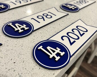 ドジャースのワールドシリーズ優勝ペナント（2025年を含む） - Etsy 日本
