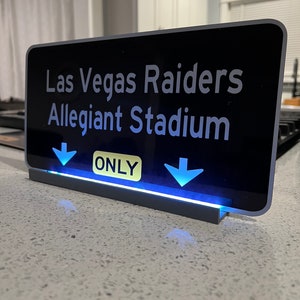 Letrero LED de la autopista de los Raiders de Las Vegas