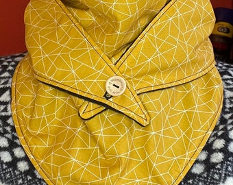 Wrap around scarf, fleece lined, yellow geometric