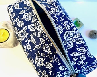 Make up bag, Wash bag