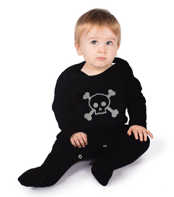 skull and crossbones baby clothes